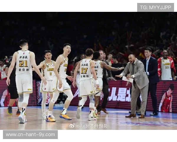 CBA复赛北京首钢迎战浙江队全力争胜展现强大实力